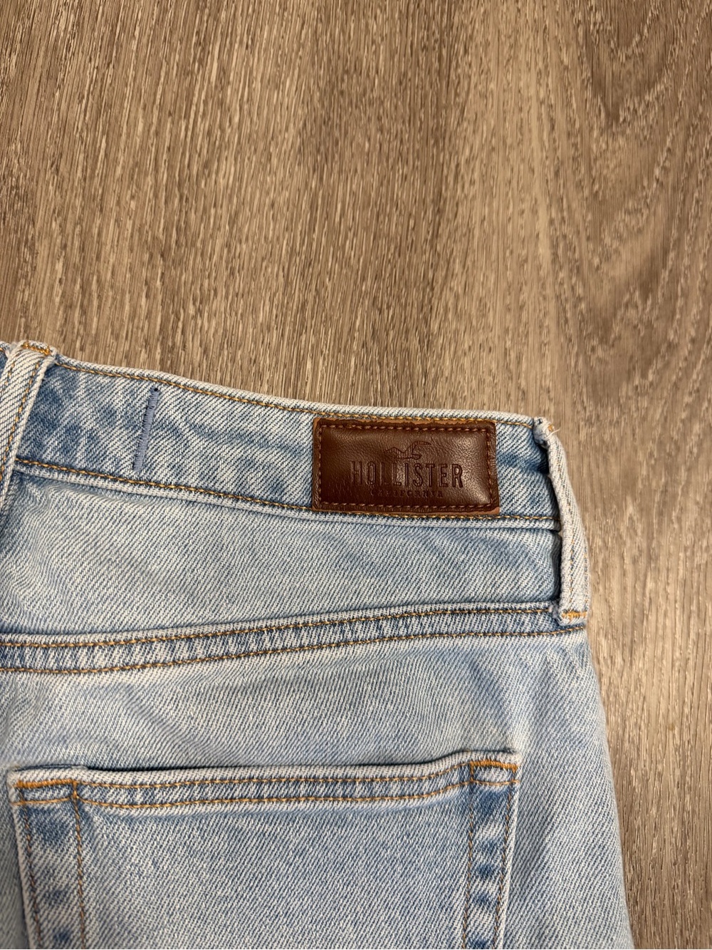 Hollister Ultra High Rise Vintage Straight Leg Jeans - size W:26 L:27 - Picture 5 of 5